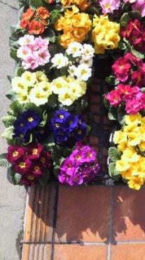 春の花と、いちごと　ネコと・・・｜「フラワーショップテラオ」　（愛知県名古屋市守山区の花キューピット加盟店 花屋）のブログ